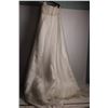 Image 4 : size 6 wedding dress (needs cleaning)