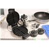 Image 4 : Kitchen Wok, salad spinner, french press, waffle maker, misc