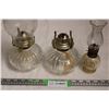 Image 2 : 3 oil lamps (one missing shade)