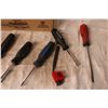 Image 2 : Screwdrivers and Utility Knives