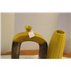 Image 2 : 2 Ceramic Vases