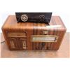 Image 4 : 2 Vintage Radio Silver Tone and Steward Radios