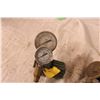 Image 4 : 3 Gas Regulator Gauges