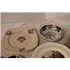 Image 2 : Mixed Lot of Glass Plates and Bowls