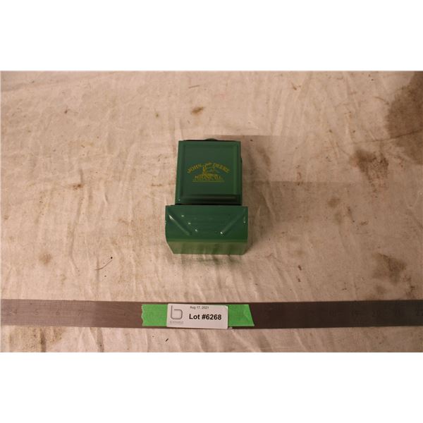 John Deere Match Holder