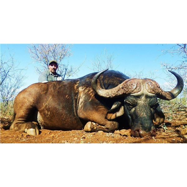 South Africa: 10 D Big 5 Hunt for 2 hunters, includes $16,200 TF credit or 4 trophies