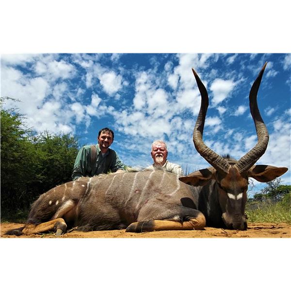 South Africa: 7 Day Plains Game Hunt for 2 Hunters / Includes 2 Bushbuck, 2 Nyala Bull & 2 Impala