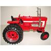 Image 2 : ERTL INTERNATIONAL 1468 FARMALL TRACTOR