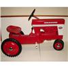 Image 1 : INTERNATIONAL MCCORMICK FARMALL 560 PEDAL TRACTOR