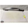 Image 1 : COMM. WHITE CHOPPING BOARD W/ PIZZA KNIFE