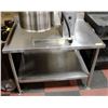 Image 1 : STAINLESS STEEL WORK TABLE WITH UNDER SHELF