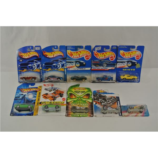 10 Hot Wheels Diecast Cars