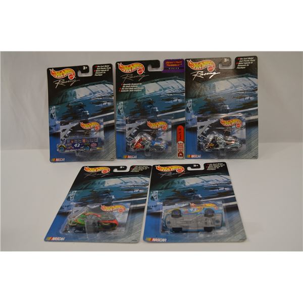 5 Hot Wheels Racing