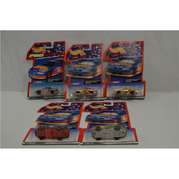 5 Hot Wheels Racing