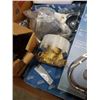 Image 8 : 2 TRAYS OF NEW PLUMBING SUPPLIES