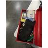 Image 8 : LOT OF TOGGLE SWITCH, ELECTRICAL, ELECTRICAL CORD AND HYDRAULIC PISTONS