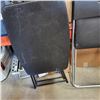 Image 2 : Folding table folding chair and 2" blinds