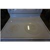 Image 2 : WHITE DOUBLE DOOR GLASS TOP RANGE AND OVEN WITH CONVECTION WORKING