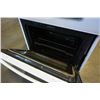 Image 8 : WHITE DOUBLE DOOR GLASS TOP RANGE AND OVEN WITH CONVECTION WORKING