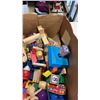 Image 2 : LOT OF VINTAGE WOODEN BLOCKS AND TOYS