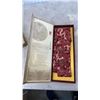 Image 2 : NANJING YUNJIN BROCADEELEGANT TIE IN BOX WITH SLEEVE
