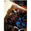 Image 2 : TRAY OF VARIOUS SUNGLASSES