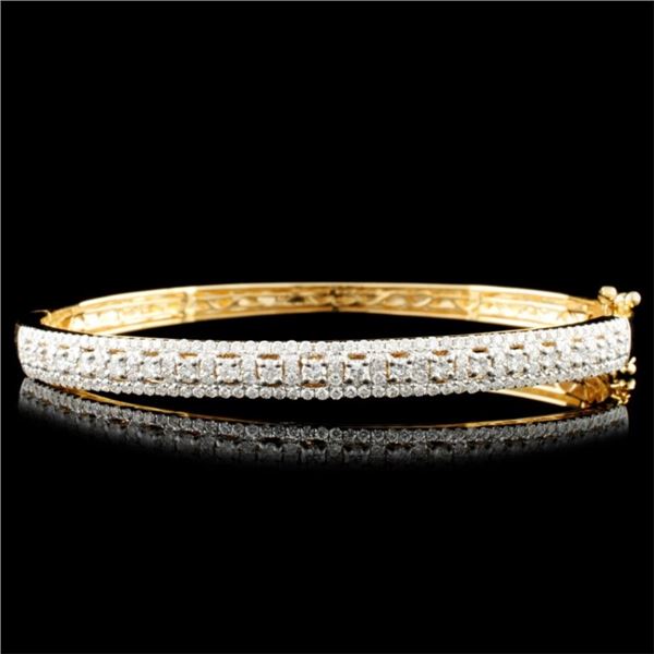 14K Gold 1.95ctw Diamond Bangle