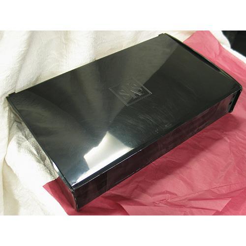 Jewelry box with antitarnish lining