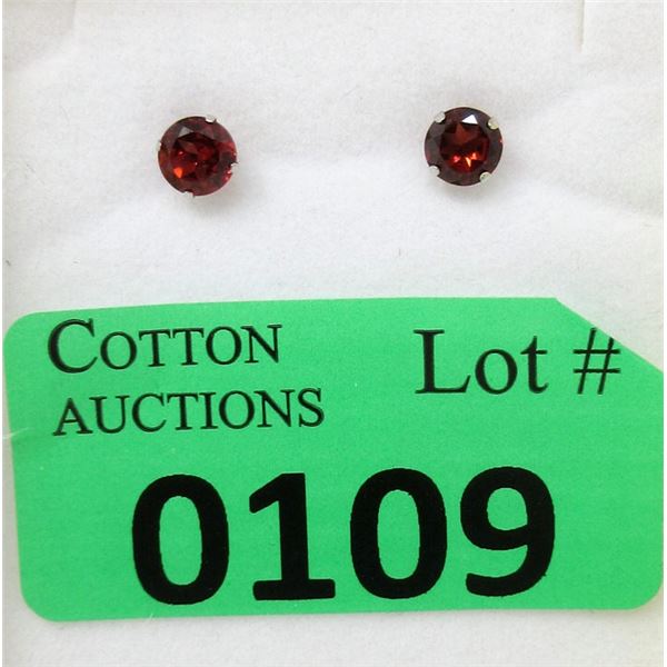 New 14 KT White Gold Garnet Stud Earrings