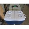 Image 1 : Rubbermaid Rolling Ice Chest