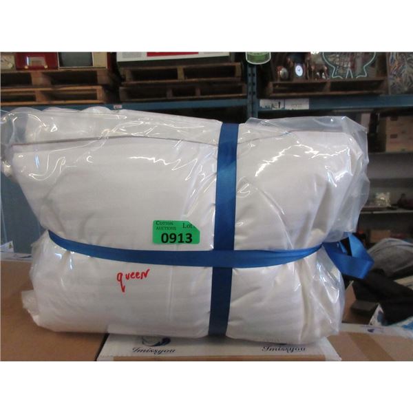 1 Package of 2 New Plush Queen Size Pillows