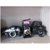 Image 1 : 2 SLR & 1 Vintage Accordion Camera