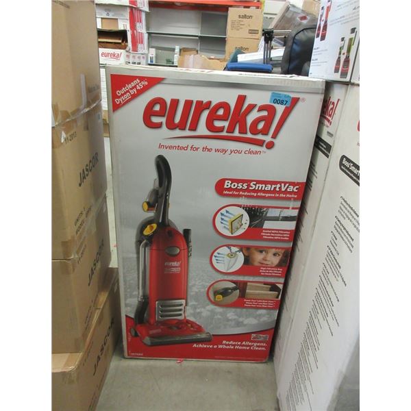 New Eureka Upright Boss SmartVac 4870MZ