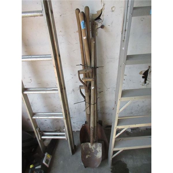 Bundle of 9 Assorted Garden Tools