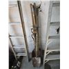 Image 1 : Bundle of 9 Assorted Garden Tools