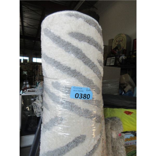 5' x 7' Low Pile Patterned Area Carpet