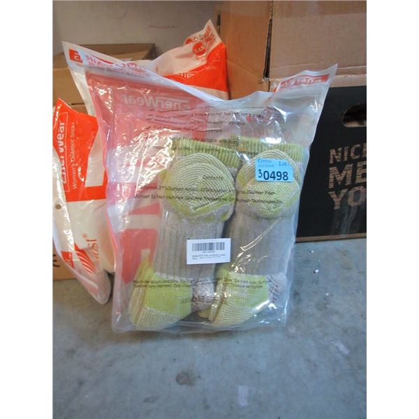 3 New Bags of 6 Pairs of Women's Outdoor Socks