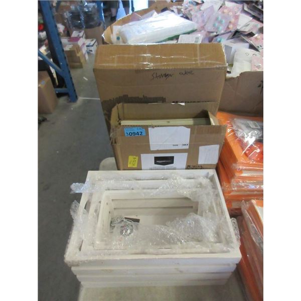 3 Piece Lot of Small Storage Containers
