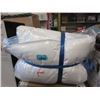Image 1 : 2 Packages of 2 New Plush Queen Size Pillows