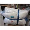 Image 1 : 2 Packages of 2 New Plush Queen Size Pillows