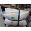 Image 1 : 2 Packages of 2 New Plush Queen Size Pillows