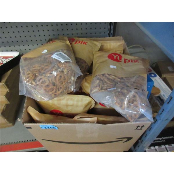 15 x 450g Bags of Yupik Pretzels BB:10/15/21