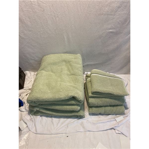Towel set 2 towels, two hand towels and two face cloths