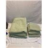 Image 1 : Towel set 2 towels, two hand towels and two face cloths