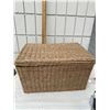 Image 1 : Basket