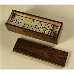 IVOROID DOMINOES IN WOODEN CASE