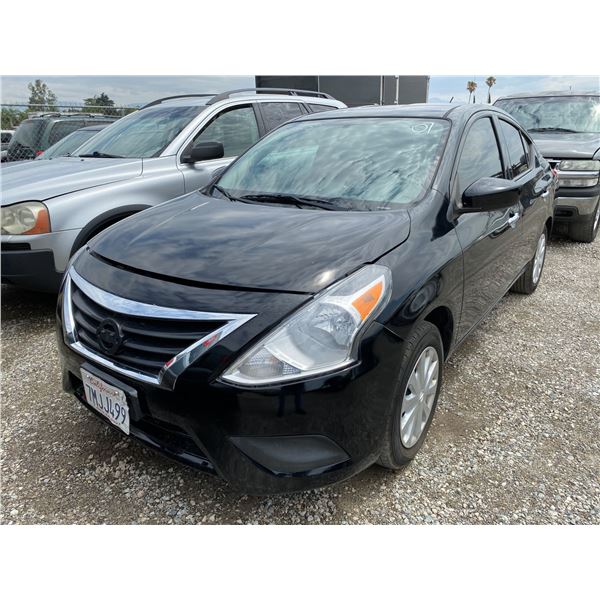 2015 Nissan Versa SV