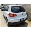 Image 2 : 2010 Volkswagen Tiguan