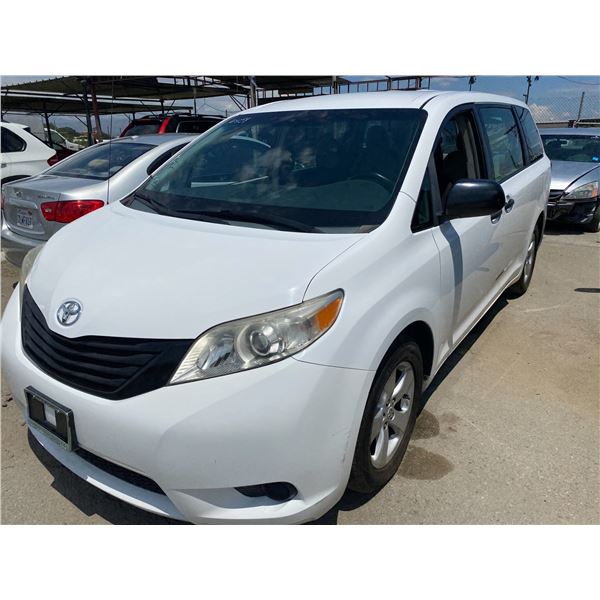 2012 Toyota Sienna