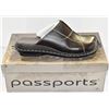 Image 1 : CHINESE LAUNDRY LOS ANGELES PASSPORTS SZ: 6 SHOES